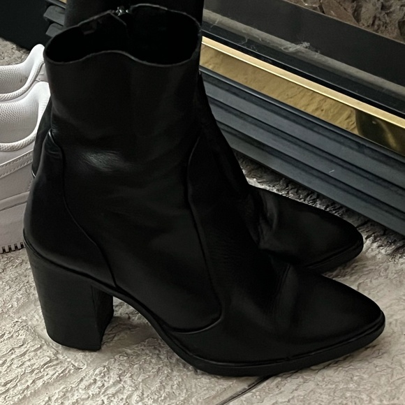 Topshop Black Ankle Boots - Picture 3 of 5